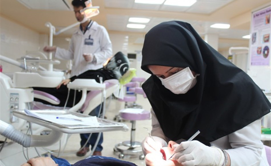 woman dentist 1
